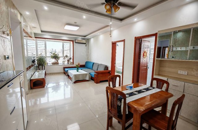 聊大旁 海德公园三室两厅边户带车位储藏室免大税精装