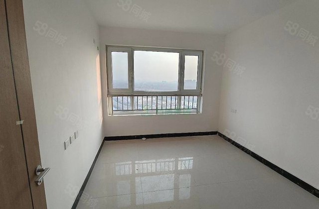 香江附近站前街电梯楼，三室，嘉华苑，金水湾，万豪，香格里