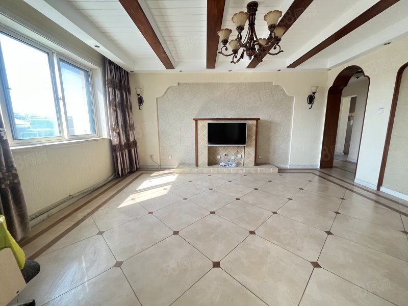 名仕庄园(临淄)4室2厅3卫204.51㎡南北159万