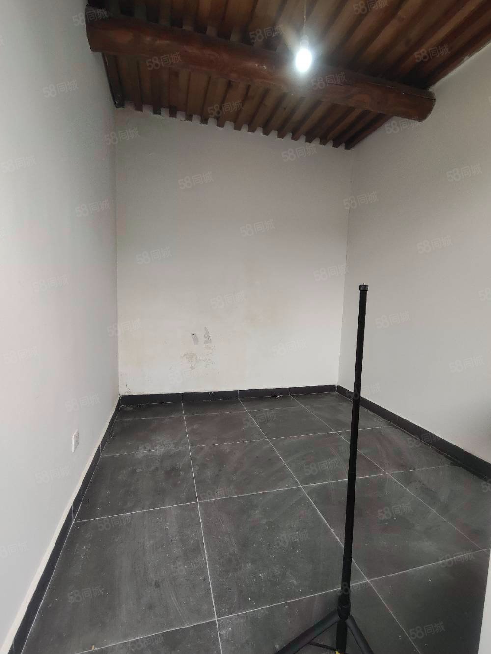 國(guó)子監(jiān)街小區(qū)1室1廳0衛(wèi)10㎡南北225萬(wàn)