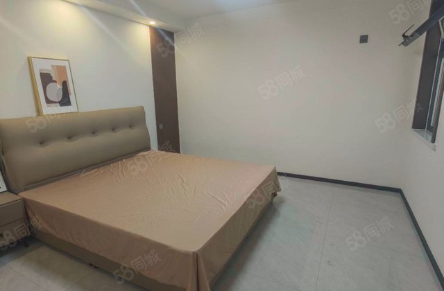 茗畅园3室2厅156㎡95.6万二手房图片