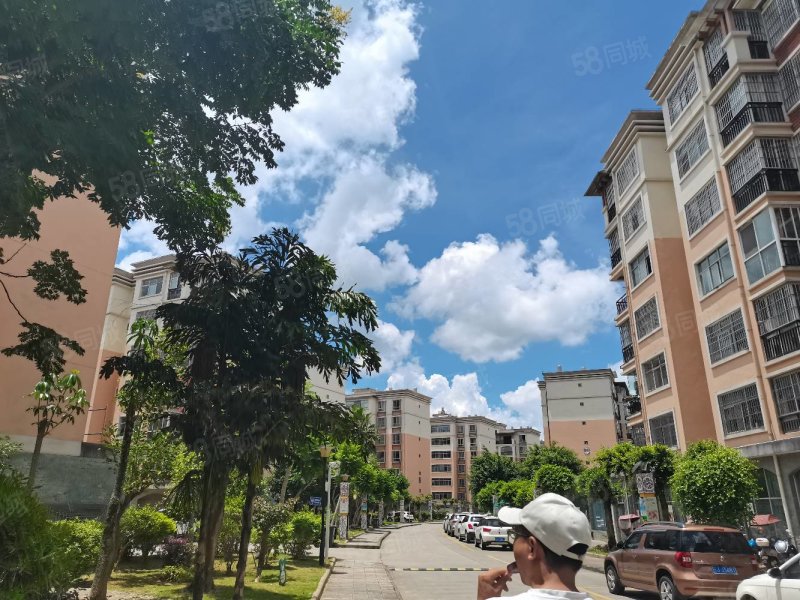 农垦花园4室2厅2卫133㎡南北108万