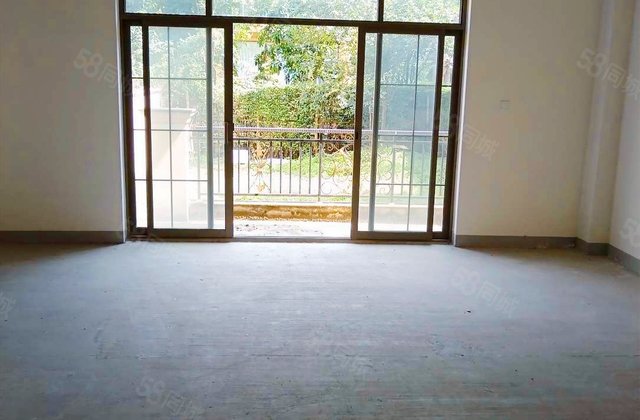 鹭湖宫9区4室2厅202㎡400万二手房图片
