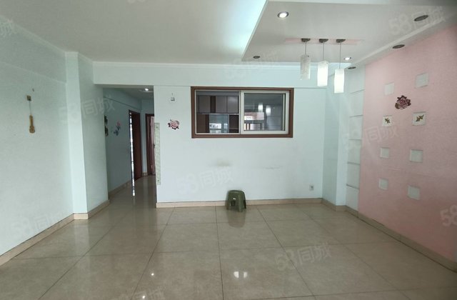 市中心东昌总校电梯洋房 标准三室两卫 中间楼层 停车方便