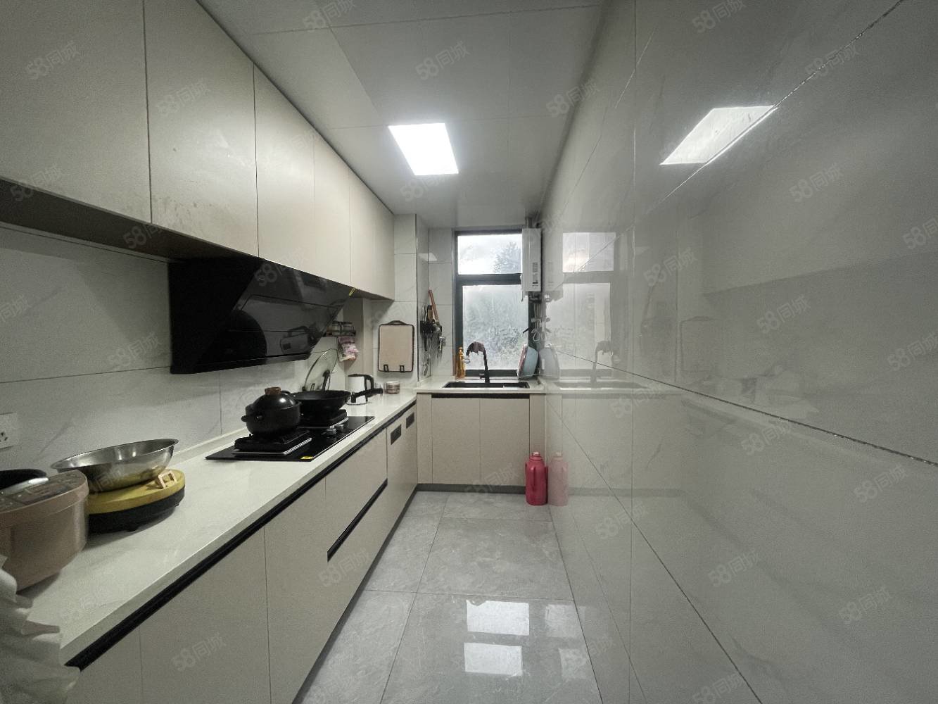 和昌国际城二期4室2厅1卫110㎡南北69万