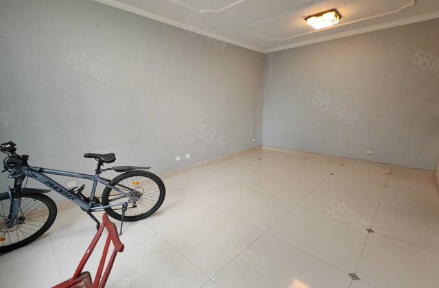 新上！亿丰！车站！水晶丽城！三室两厅两卫！送储藏室！免大税！