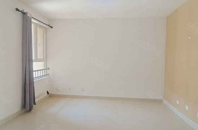 出售 实拍 中间楼层 带车位储藏室 全明户型 小区房龄新