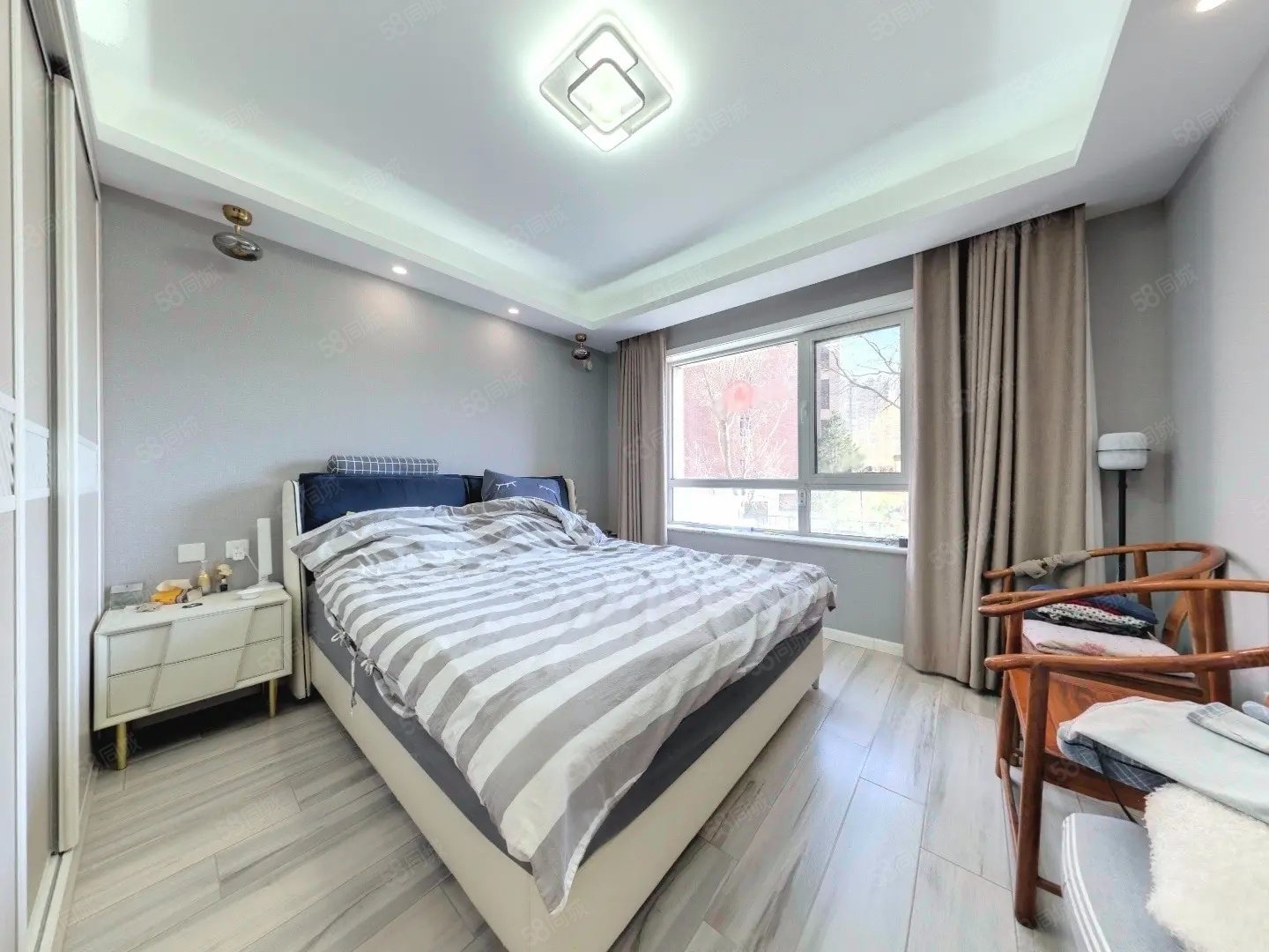 潤(rùn)西山苑4室2廳3衛(wèi)203.19㎡南790萬