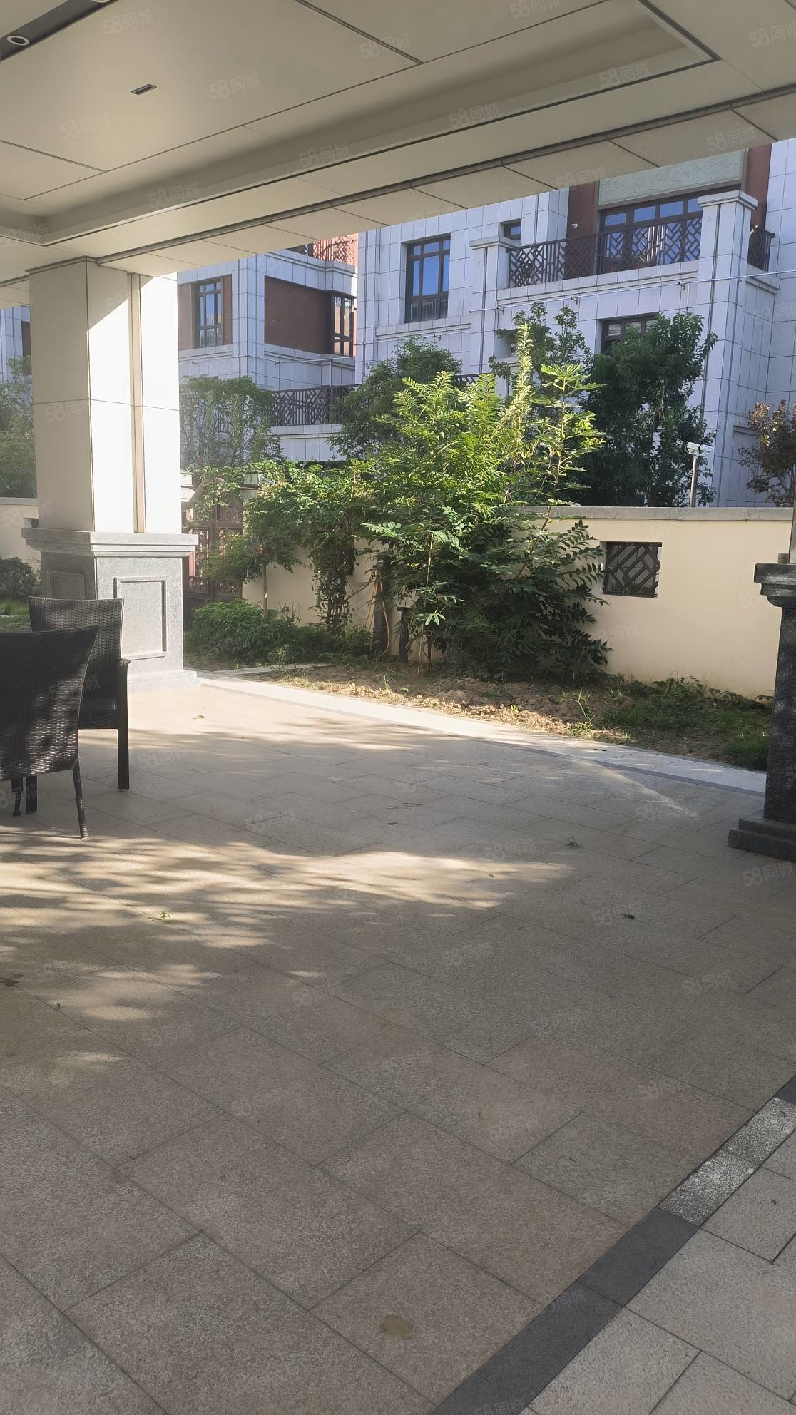 鸿顺御龙湾(别墅)6室4厅5卫400㎡南北1488万