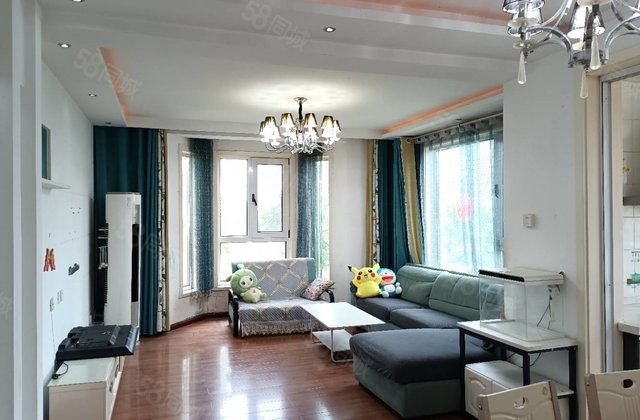 急售湖边观景房，采光好无遮挡户型好位置优越，交通方便价格可谈