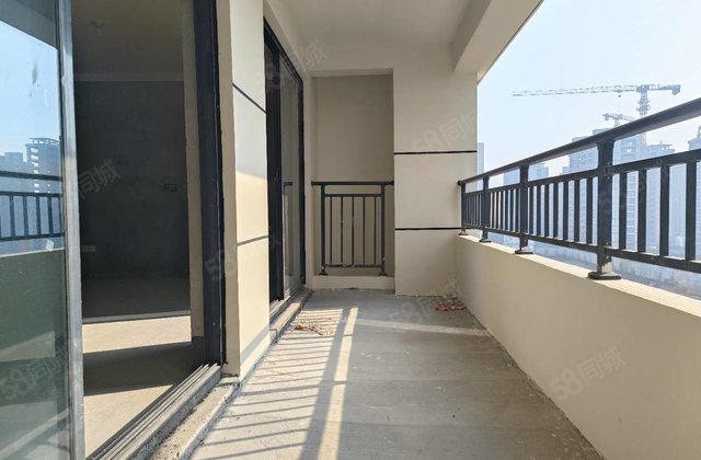 蓝光未来阅璟3室2厅119.17㎡62万二手房图片