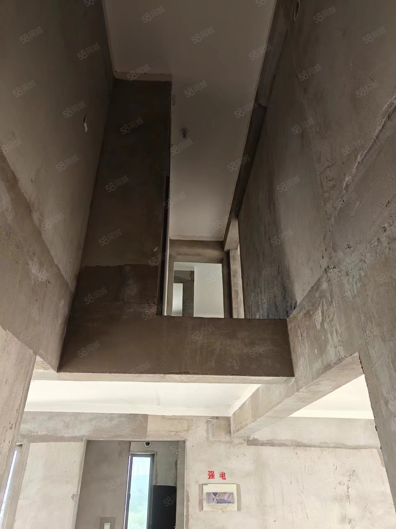 中铁诺德逸都4室2厅2卫142㎡南110万