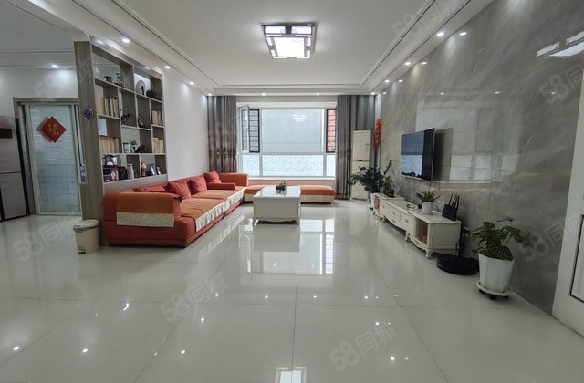 出门就是湖，东昌华庭孝心一楼，带车位储藏室，