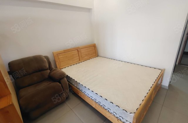 青阳郡小区1室1厅45㎡33.8万二手房图片