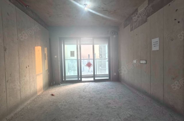 御龙天地3室2厅109㎡700万二手房图片
