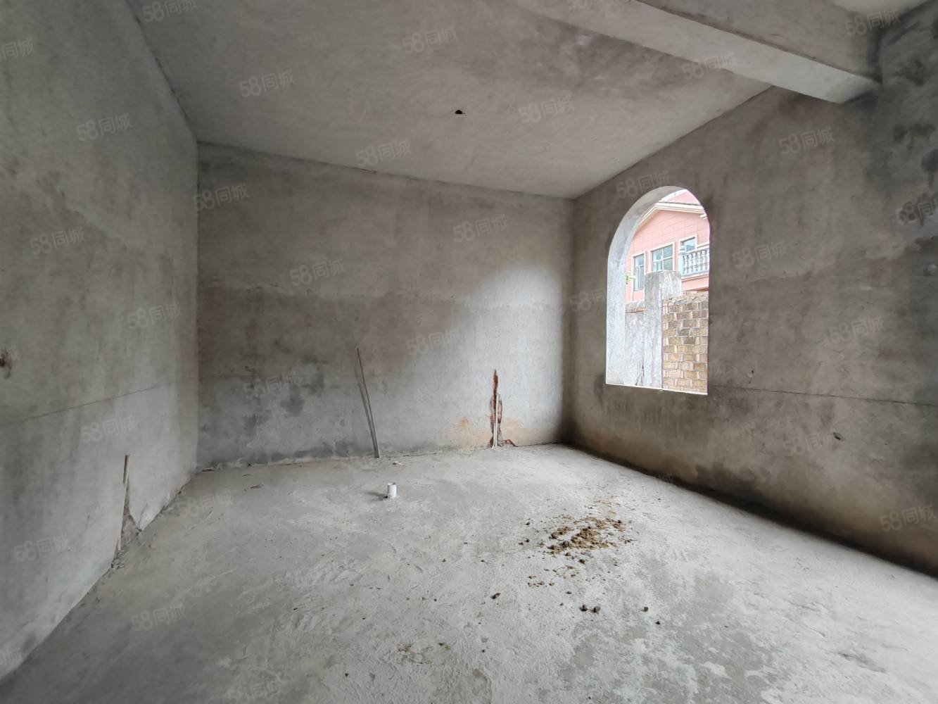 湖田壹号7室3厅3卫420㎡南北169万