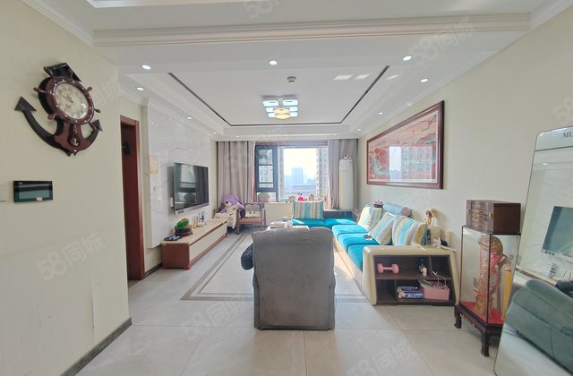 百合新城 精装四室 带车储 满五唯一  有阳台