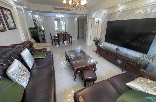 叠拼别墅！豪华装修56送露台！诚心出售！80万的装修！