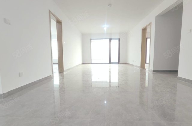 房东急售！ 前排观景房，四室双卫 新房未住 儒辰辰悦 翡丽湾