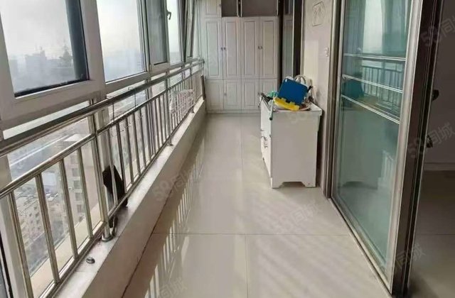华悦金钻 3房 周边配套完善