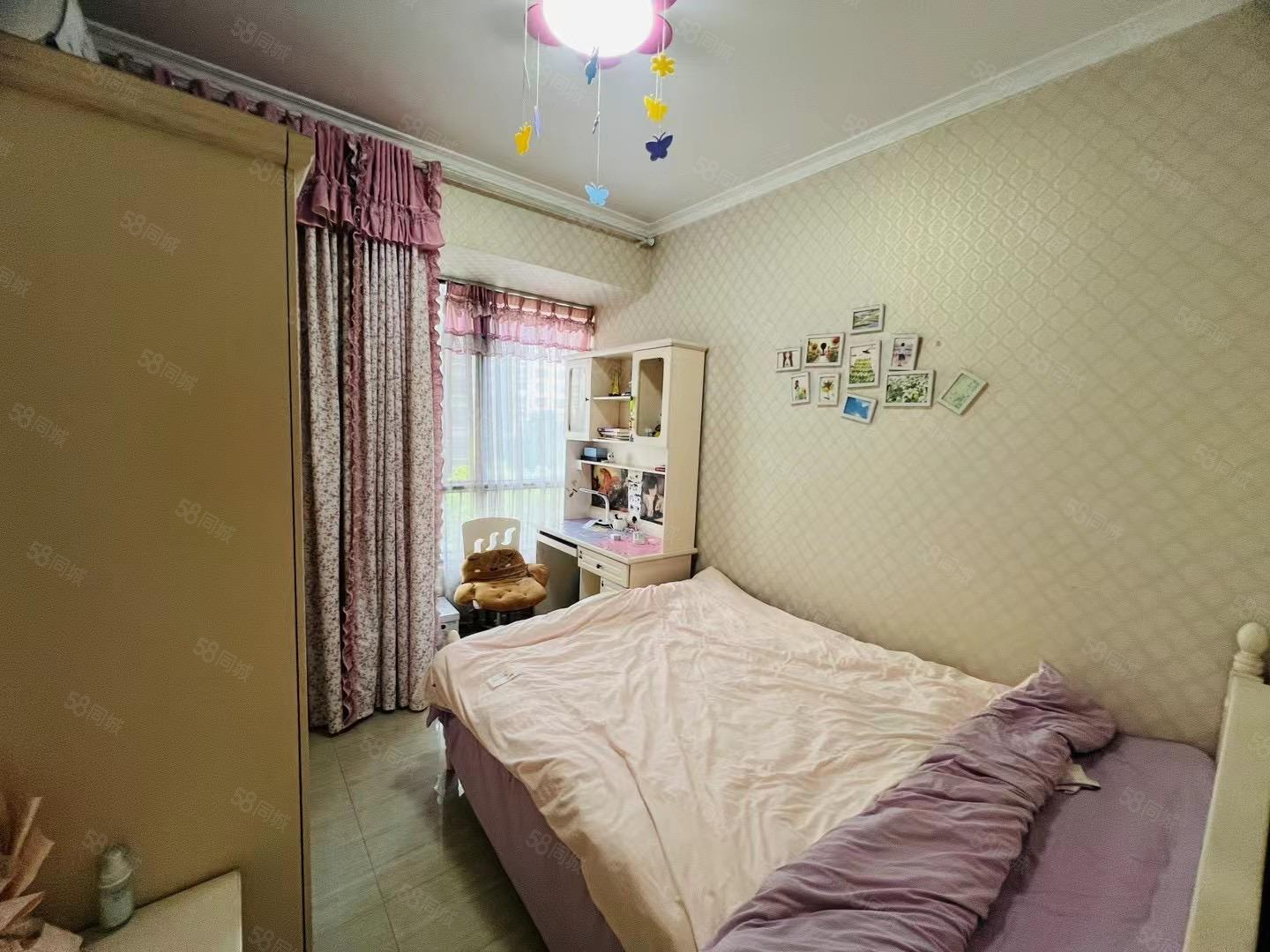 奥林清华3室2厅2卫125㎡南北63万