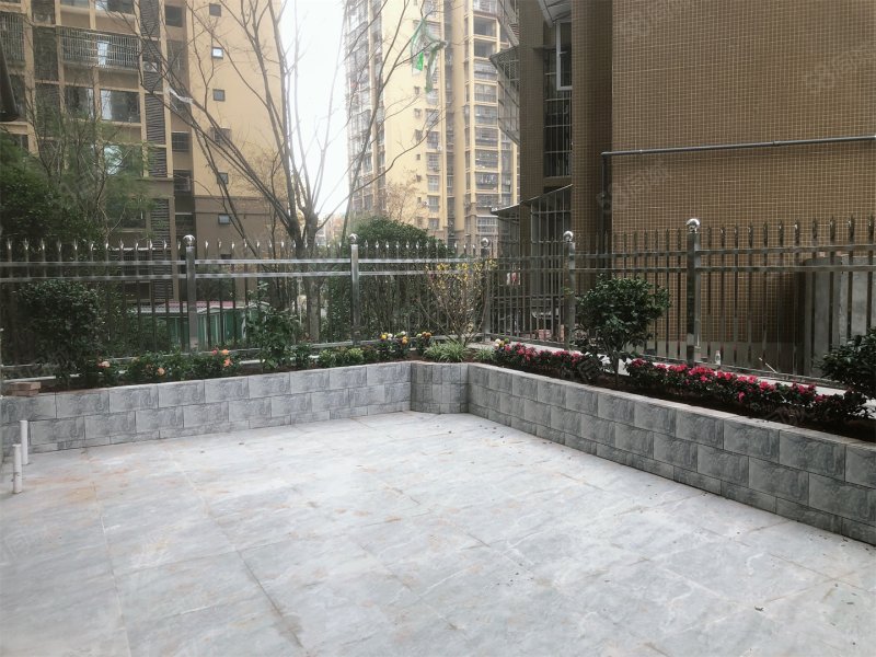 翰林国际3室2厅1卫96㎡南北64.8万