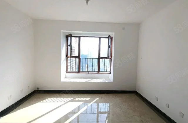 老文轩 八中！东关国际商品！带车位储藏室，闸口新时代