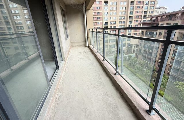 青阳郡二期4室2厅140㎡83.6万二手房图片