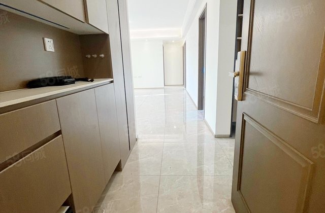 广佛保利城B区5室2厅121.31㎡138万二手房图片