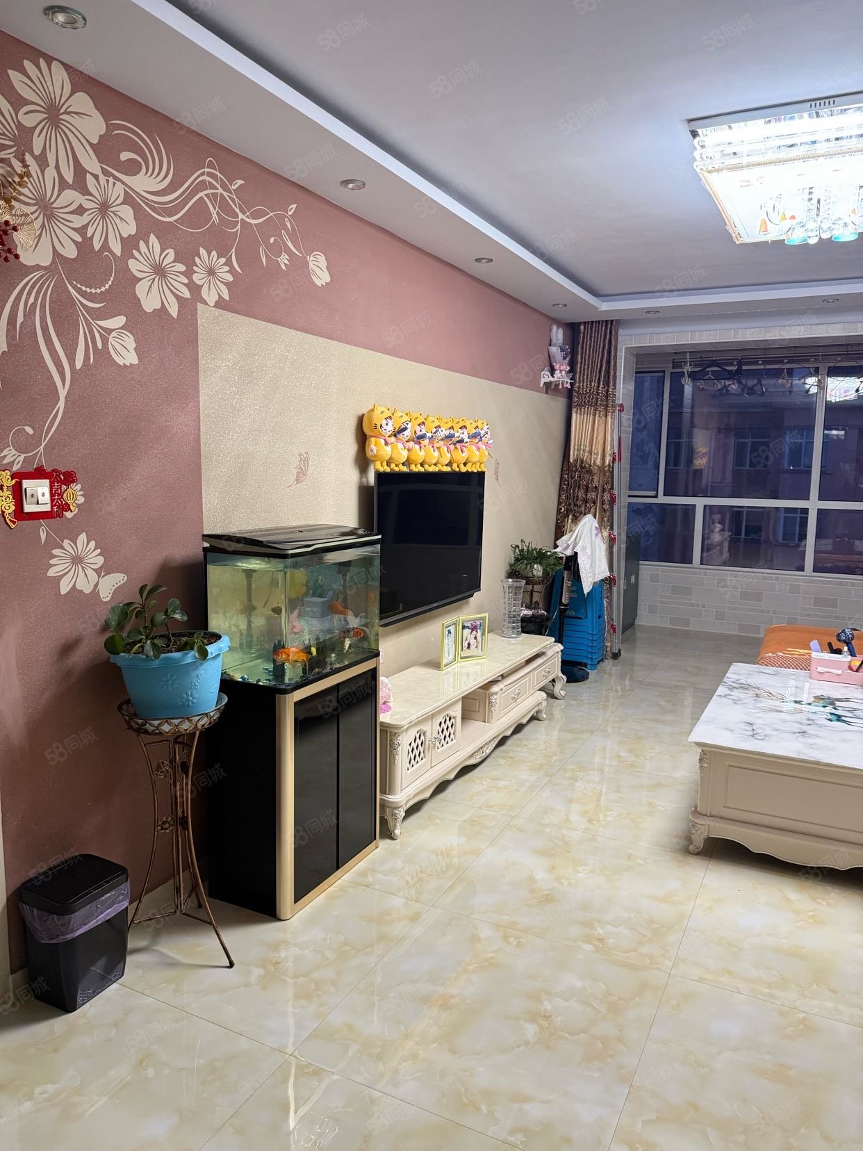 东方新天地2室2厅1卫90㎡南北28万