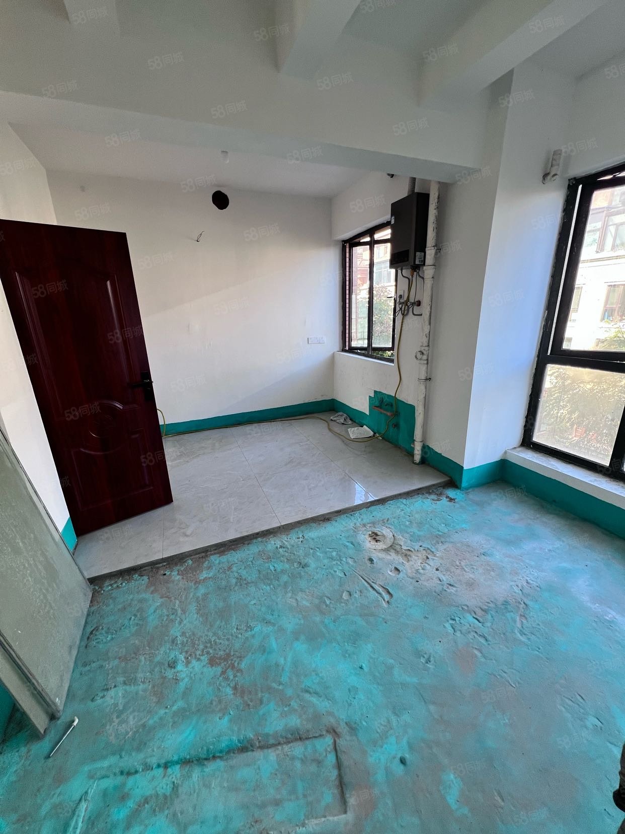 逍遥绿苑4室2厅2卫177㎡东140万