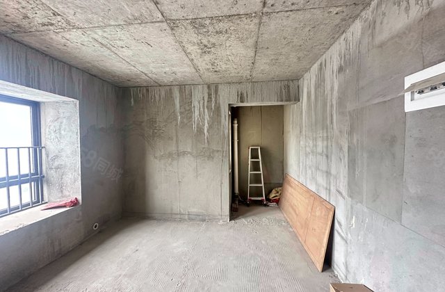 金辉壹号院4室2厅131.46㎡177.5万二手房图片