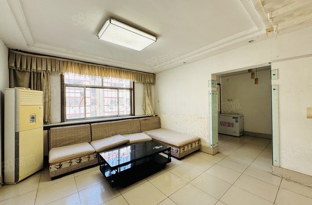 闸口 柳园路上 老文轩多层3楼 大三室采光很好 三室朝阳户型