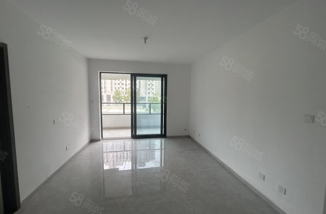 理想城走一手，88万110平三叶草户型带车位储藏室