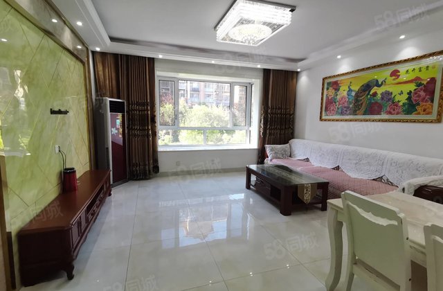 龙湾二期北门 精装修 3室朝阳 车位储藏室免大税