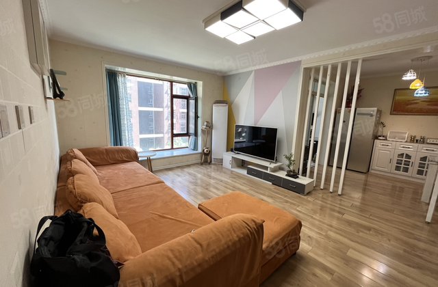 急售，凤凰新城多层4楼免费停车，精装修拎包入住密码钥匙边户