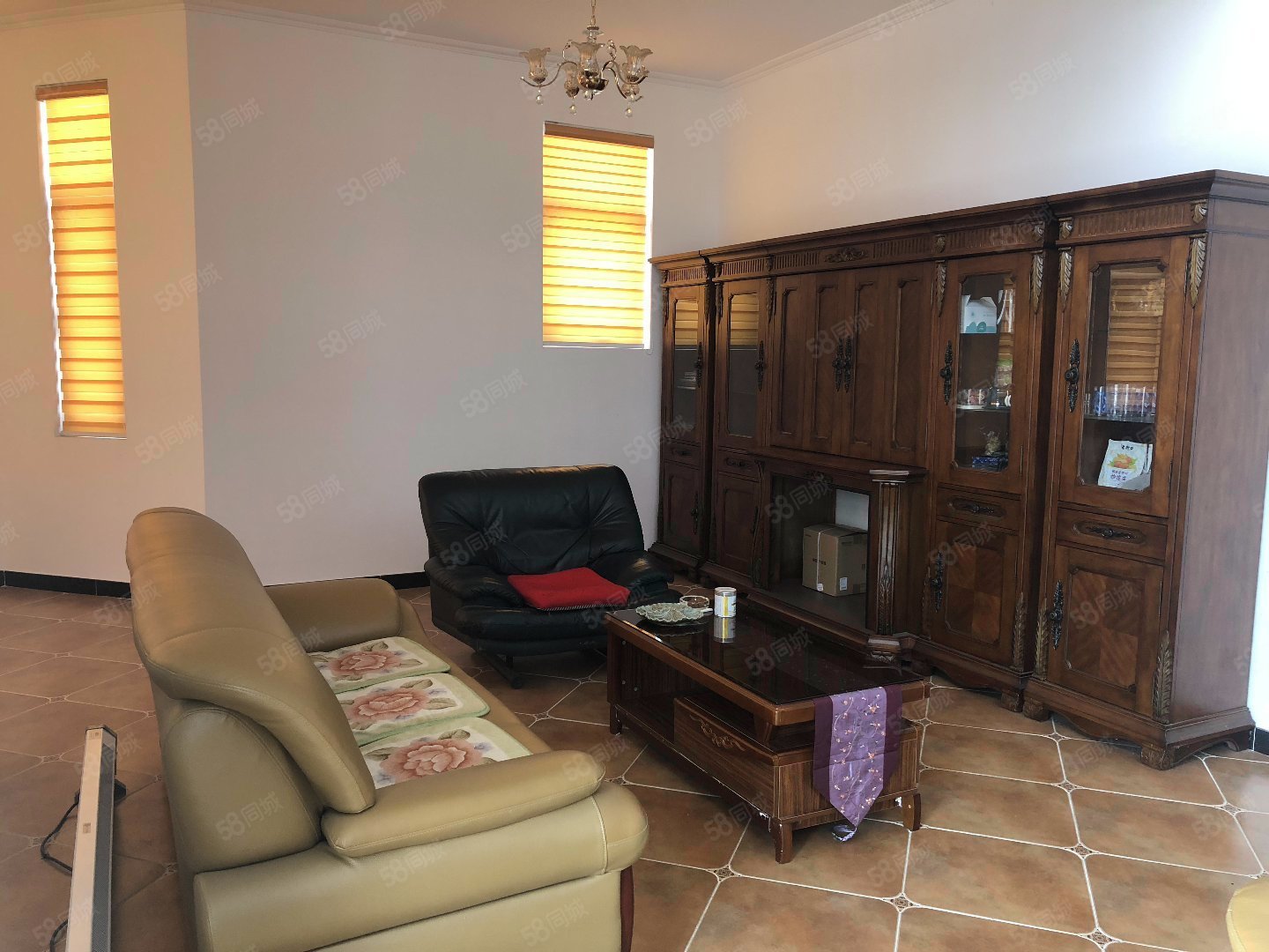 世外桃苑(三期)7室2廳3衛(wèi)366㎡南北400萬