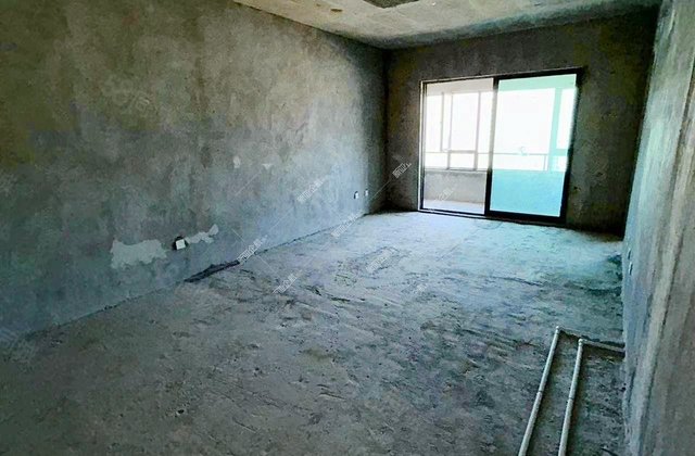 海伦堡中央广场(A8地块逸华中心住宅楼)3室2厅117㎡88万二手房图片