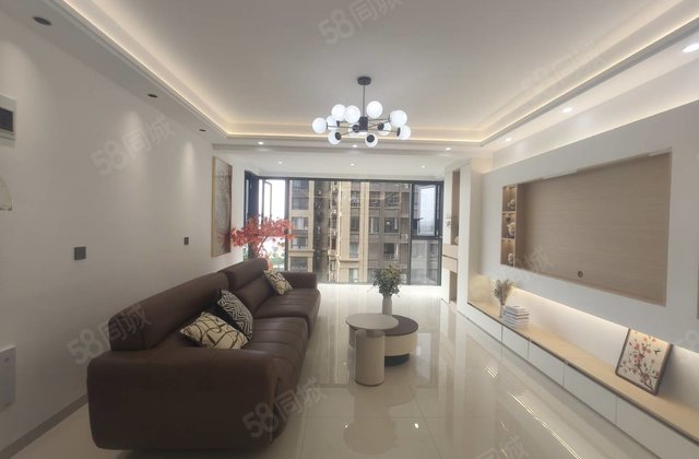 兴荣郡4室2厅108㎡60.8万二手房图片