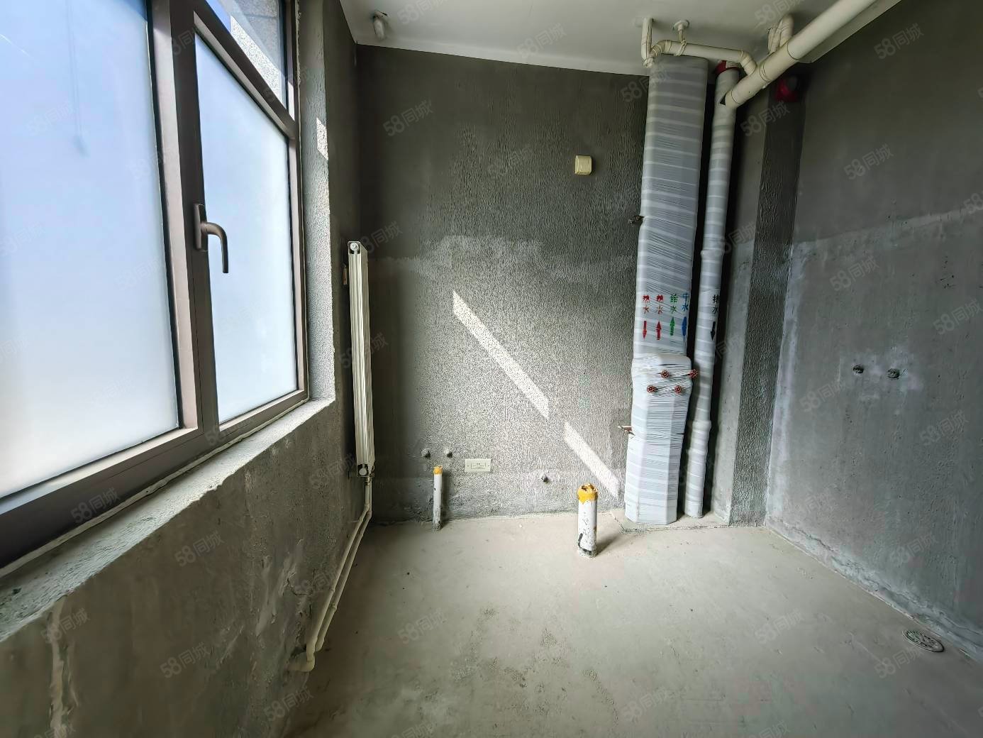 中海墅(東區(qū)別墅)4室3廳5衛(wèi)303㎡南北2450萬