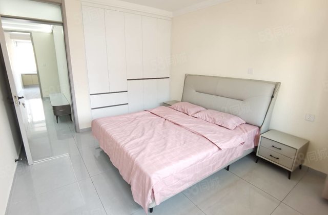 兴华路 东昌附近 精装三室地暖 免大税随时看房