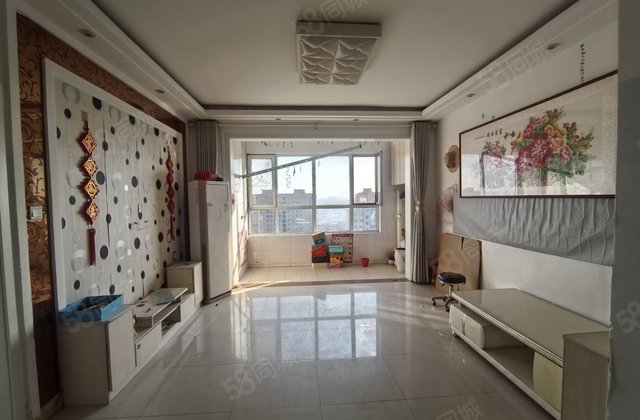 急售新城邦，万豪，电梯房，东边户全名户型随时看房有钥匙