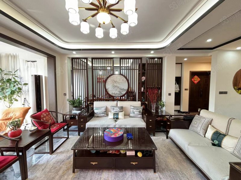 急售林溪郡顶楼三层复式198平米中式风格带大露台