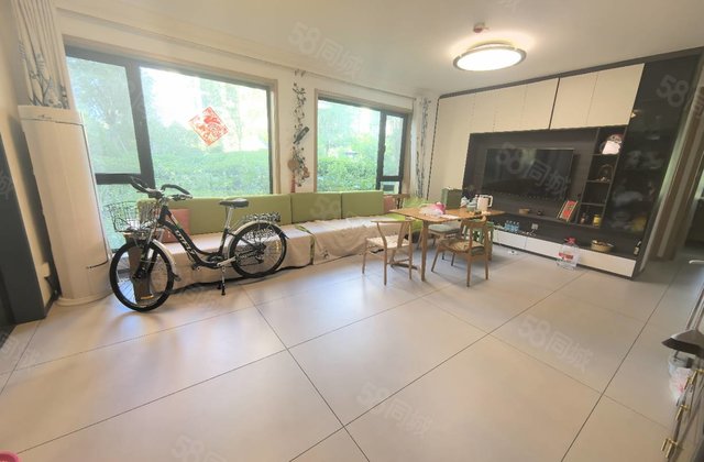 徒骇河附近 一楼带院东昌！东边户 百合新城 全明户型 大飘窗