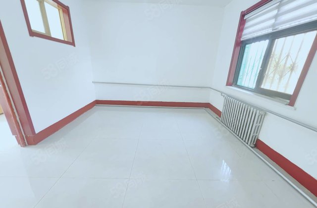 凤凰台，公路馨苑，2楼