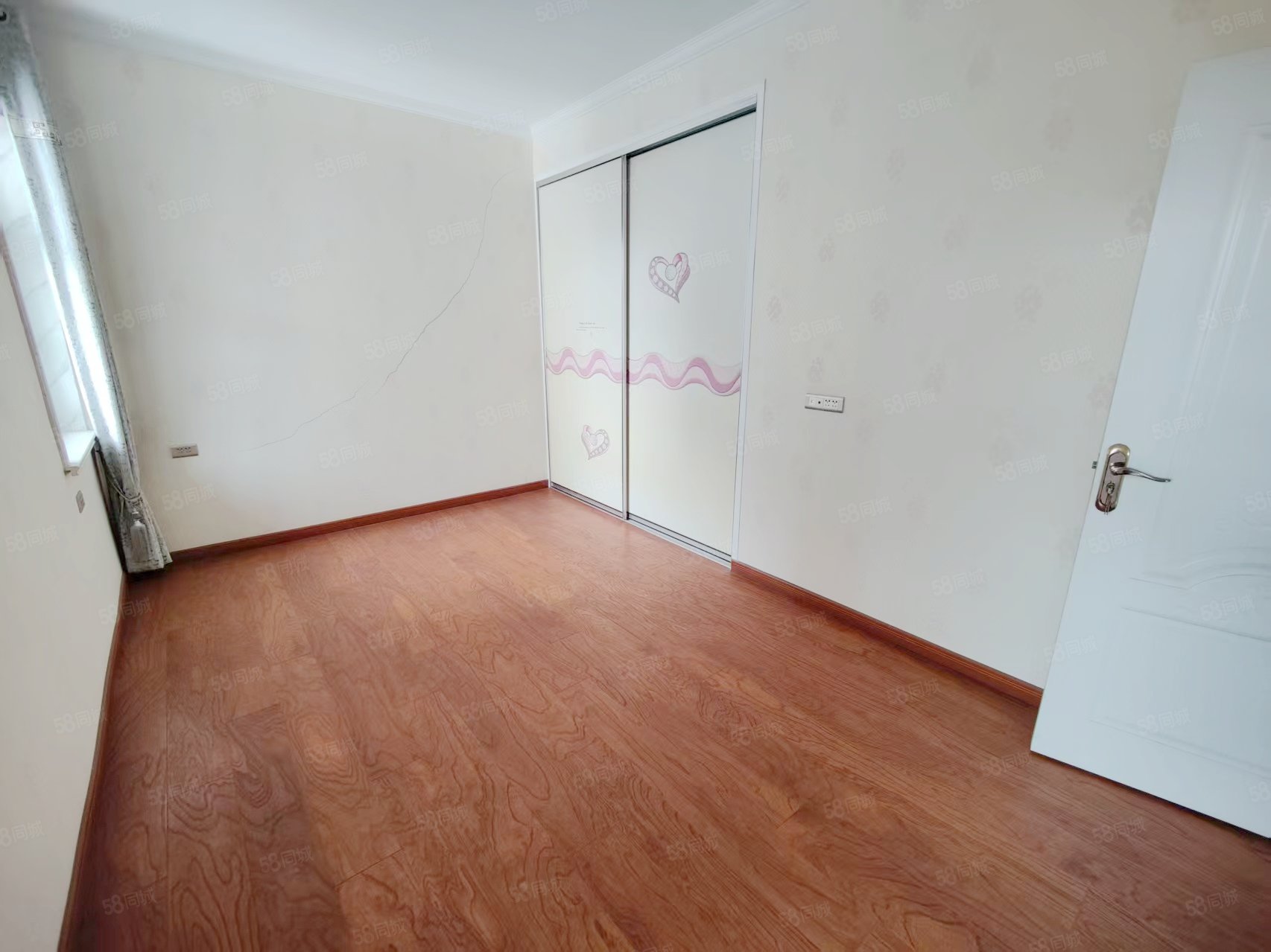 福嘉苑5室2厅2卫160㎡南北75万