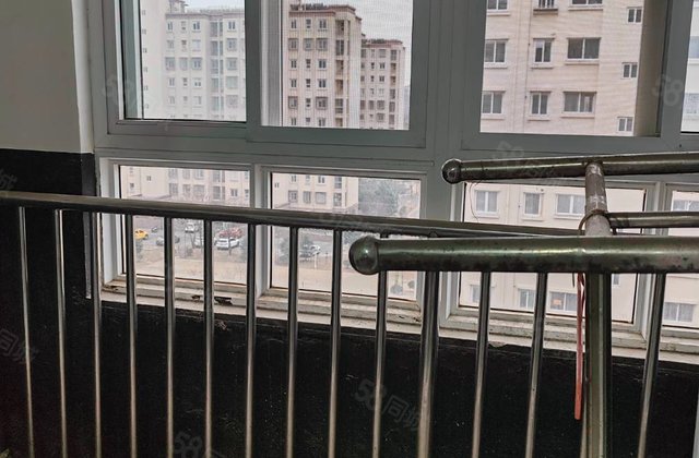 天山馨村3室2厅113.6㎡46.8万二手房图片