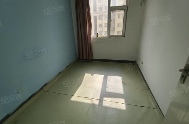 东昌 实验附近，中间楼层 121平109万 车位  储藏室