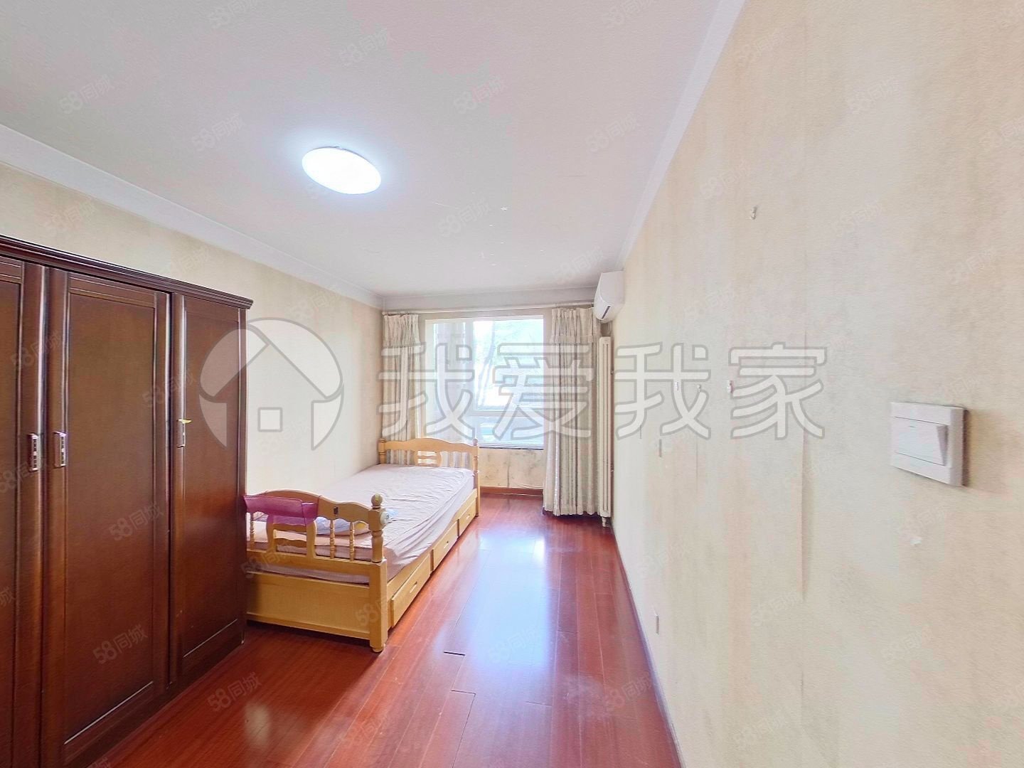 天創(chuàng)公館3室2廳2衛(wèi)138.38㎡南北980萬