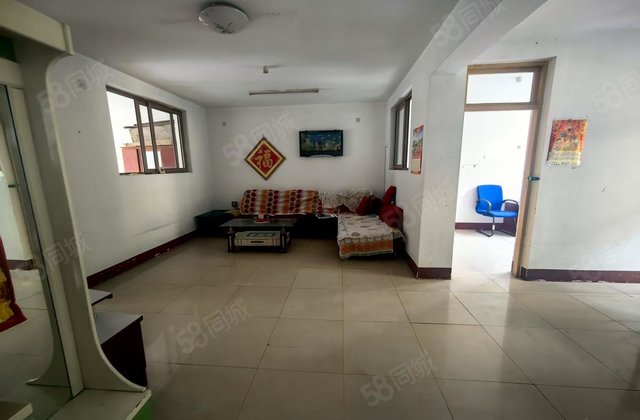 人民公园附近 一楼 鲁阳公寓家属院 临和平医院 二干路